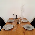 Am Theater - Modern, Zentral Und Ruhig Mit Kueche, Waschtrockner, Netflix, Wlan Und Parkplatz- 2 Zimmer, 52 Qm *