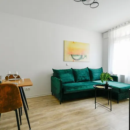 Apartmán Am Theater - Modern, Zentral Und Ruhig Mit Kueche, Waschtrockner, Netflix, Wlan Und Parkplatz- 2 Zimmer, 52 Qm *