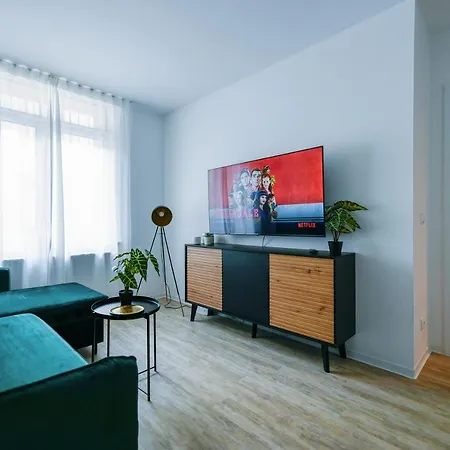 Am Theater - Modern, Zentral Und Ruhig Mit Kueche, Waschtrockner, Netflix, Wlan Und Parkplatz- 2 Zimmer, 52 Qm