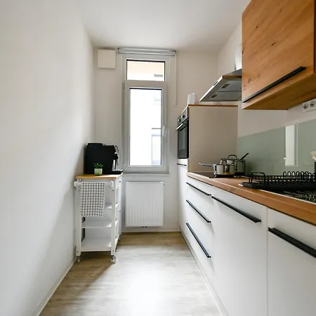 Am Theater - Modern, Zentral Und Ruhig Mit Kueche, Waschtrockner, Netflix, Wlan Und Parkplatz- 2 Zimmer, 52 Qm