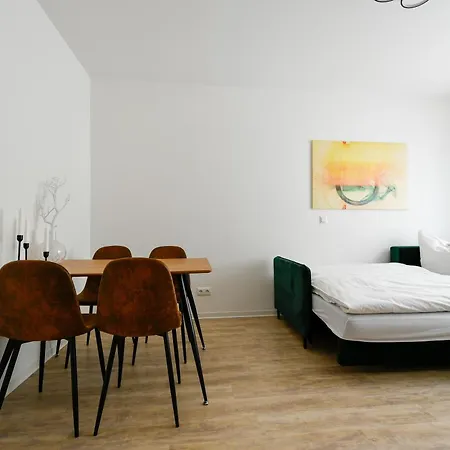 Am Theater - Modern, Zentral Und Ruhig Mit Kueche, Waschtrockner, Netflix, Wlan Und Parkplatz- 2 Zimmer, 52 Qm * Cottbus