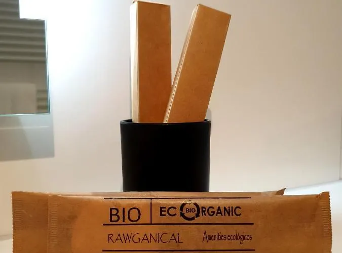 Apartment Am Theater - Modern, Zentral Und Ruhig Mit Küche, Waschtrockner, Netflix, Wlan Und Parkplatz- 2 Zimmer, 52 Qm Cottbus