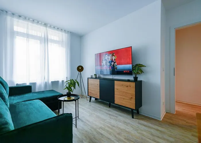 Am Theater - Modern, Zentral Und Ruhig Mit Kueche, Waschtrockner, Netflix, Wlan Und Parkplatz- 2 Zimmer, 52 Qm